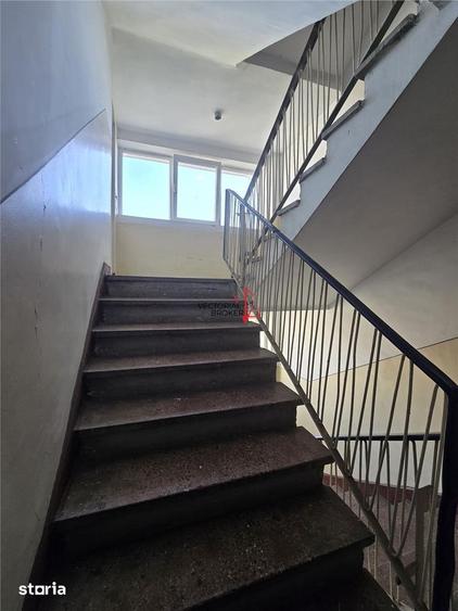 Apartament cu 2 camere semidecomandat în Colentina