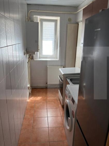 Apartament cu 3 camere semidecomandat în Central