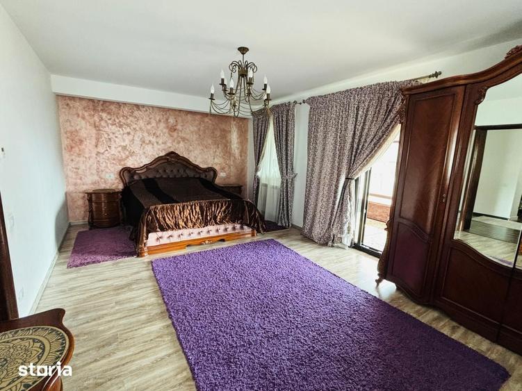 Casă cu 5 camere cu Teren 1000 Mp în Șcheia