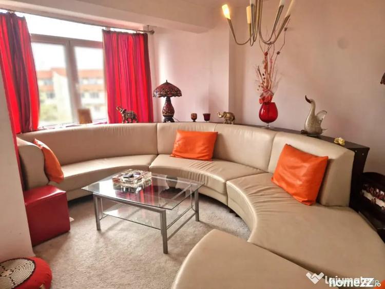 Apartament cu 4 camere decomandat în Central
