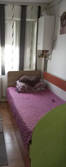 Apartament cu 2 camere nedecomandat în Tractorul