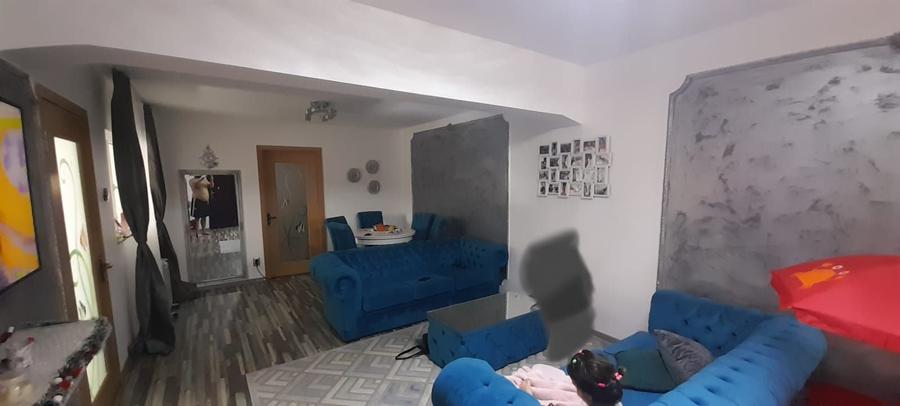 Casă cu 4 camere în Central