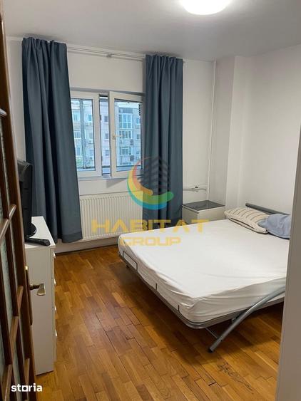 Apartament cu 3 camere semidecomandat în Tineretului