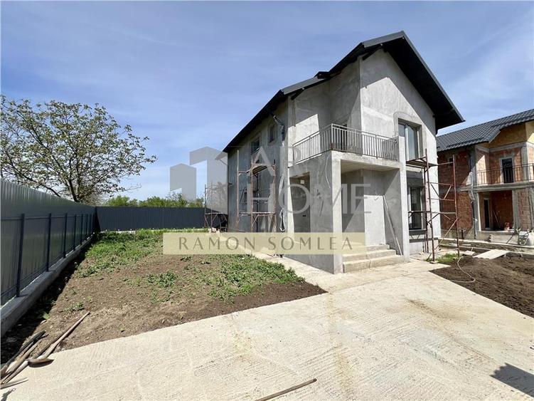 Casă individuală cu 5 camere cu Teren 300 Mp în Blejoi