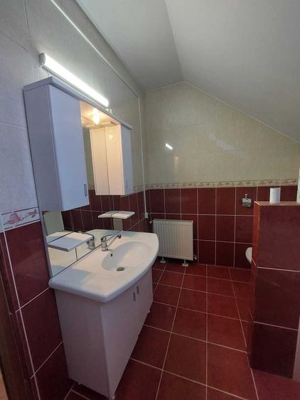 Casă cu 2 camere cu Teren 300 Mp în Central
