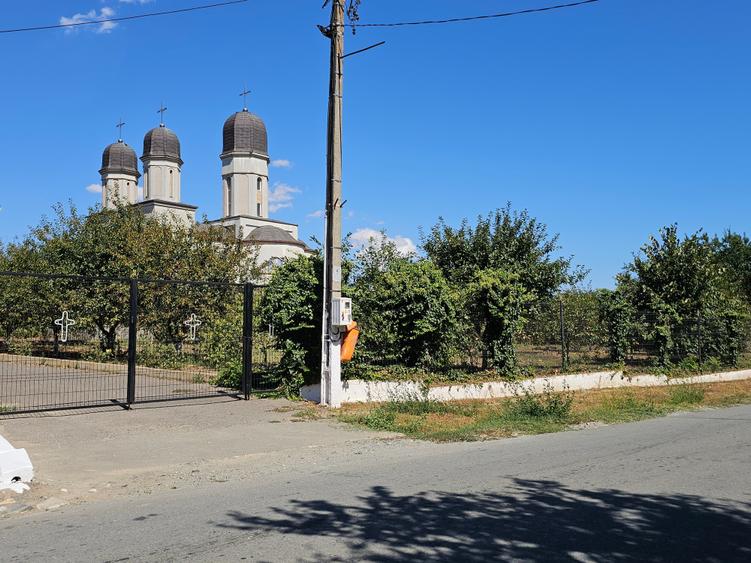 Teren agricol extravilan de 10000 mp, în Sibioara