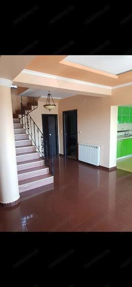 Casă cu 6 camere în Jilava