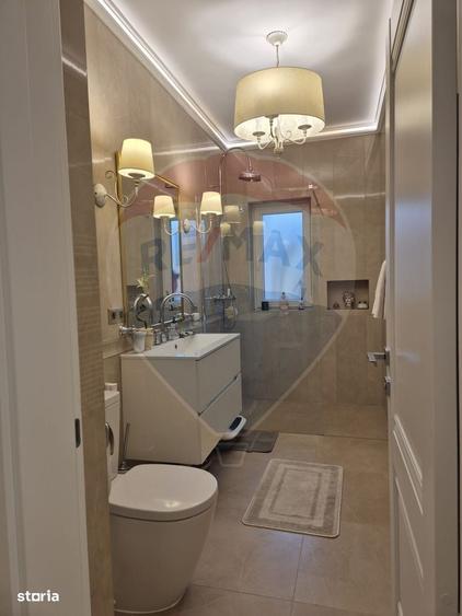 Apartament cu 4 camere în Unirii