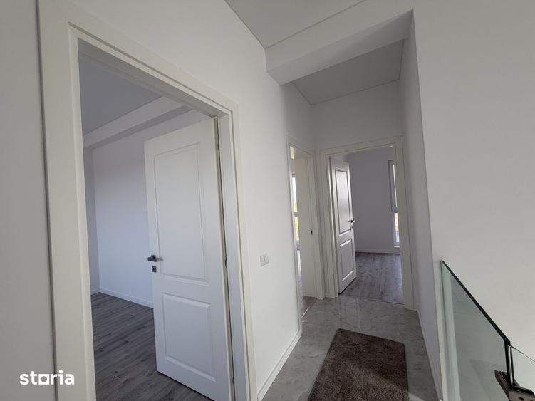 Casă cu 3 camere decomandat cu Teren 400 Mp în Berceni
