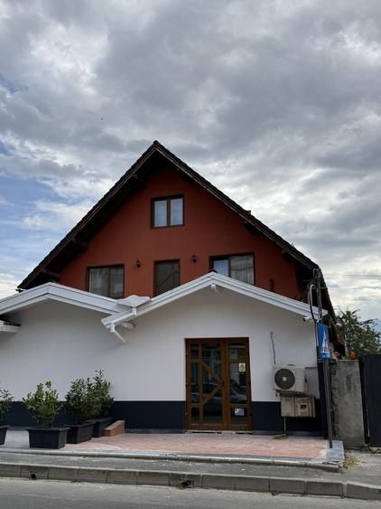 Spațiu comercial, de 100 mp, în Central