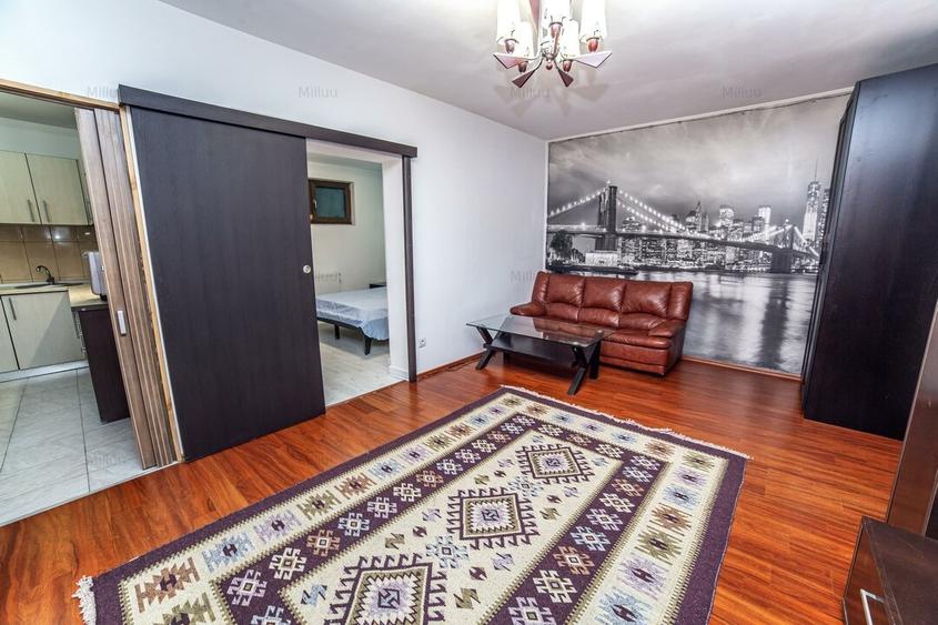 Apartament cu 3 camere semidecomandat, mobilat în Crângași
