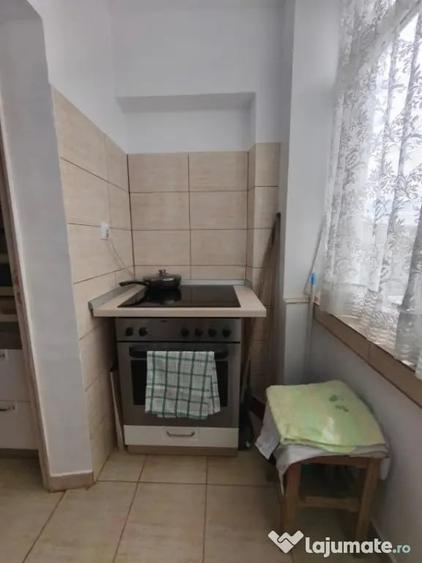 Apartament cu 2 camere decomandat în Siret