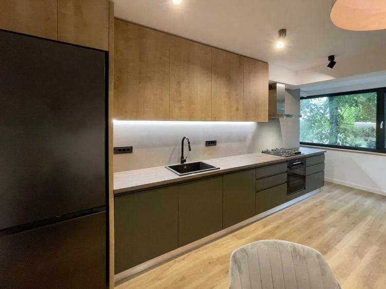 Apartament 3 Camere -107 mp - 2 Băi - Priveliște Superbă - Centrul Istoric - 2