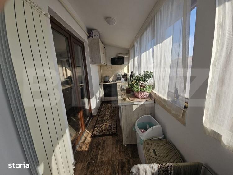 Apartament cu 3 camere semidecomandat în Valea Adâncă