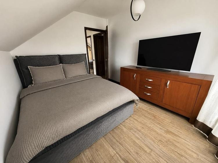 Casă cu 4 camere în Dezmir