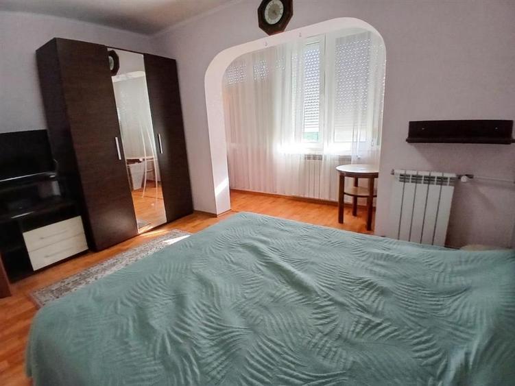 Apartament cu 3 camere decomandat în Centru Civic