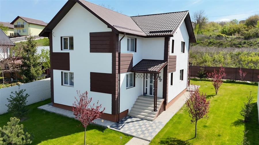 Casă individuală cu 5 camere cu Canalizare în Valea Lupului