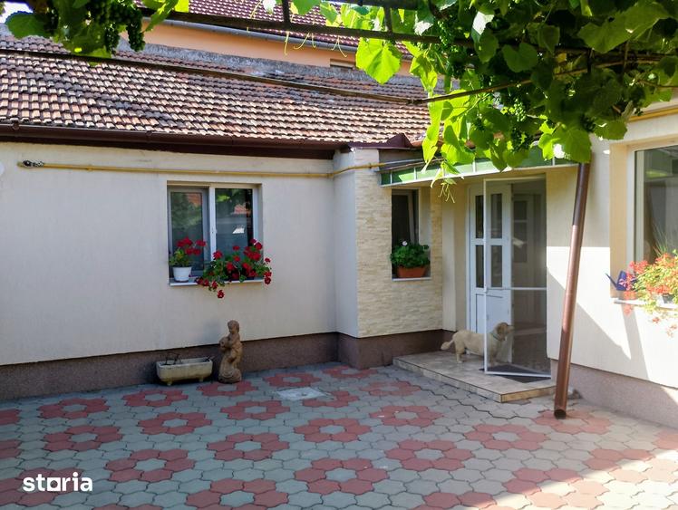 Casă cu 5 camere cu Teren 270 Mp în Freidorf
