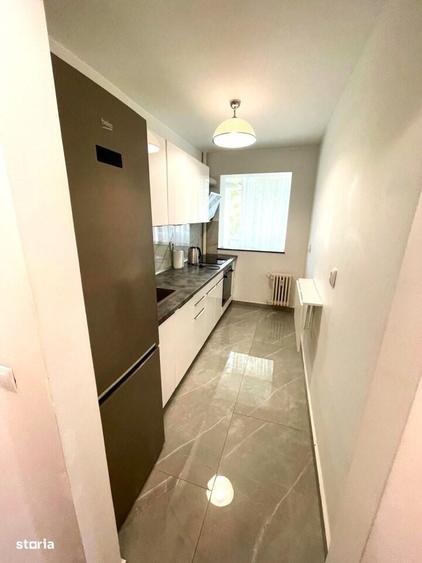 Apartament cu 2 camere decomandat în Victoriei
