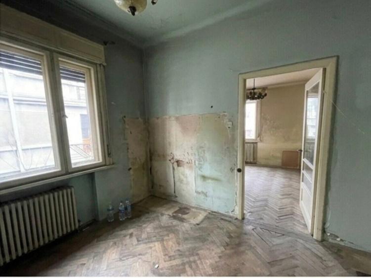 Apartament cu 5 camere circular în Armeneasca