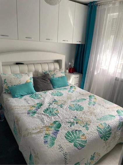 Apartament cu 3 camere decomandat în Vest