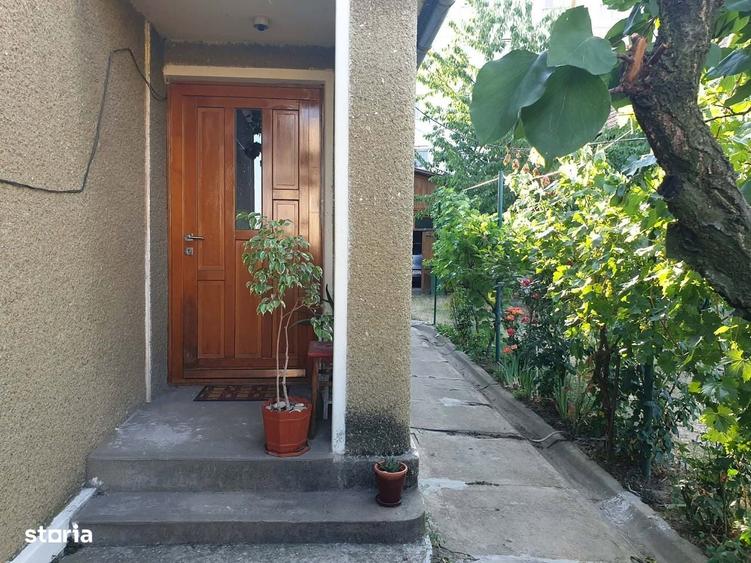 Casă cu 3 camere în Central