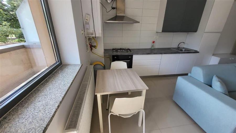 Apartament cu 2 camere decomandat, mobilat în City Park Mall