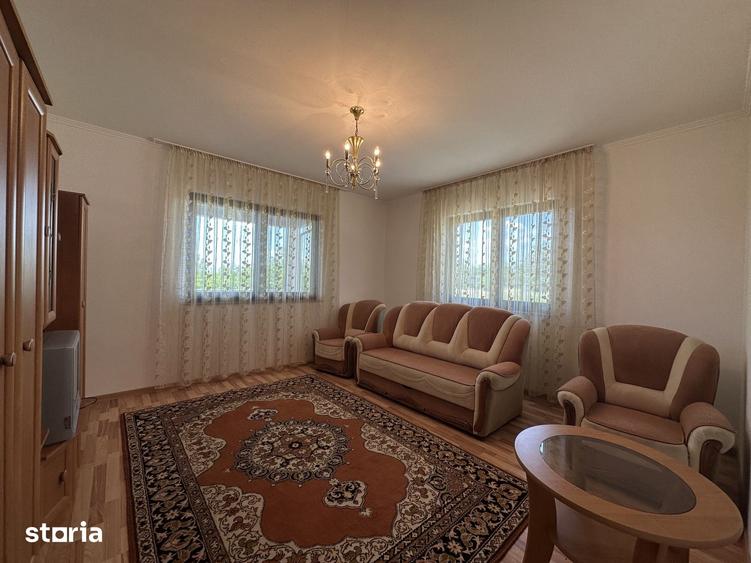 Casă cu 2 camere cu Teren 7310 Mp în Finta