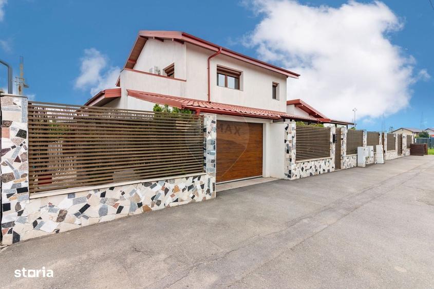 Casă cu 4 camere în Dumbrăveni