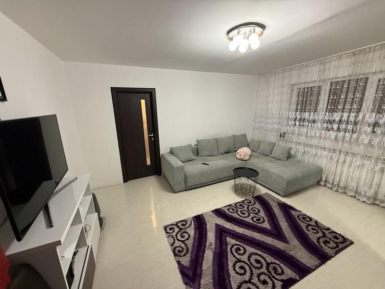 Apartament cu 2 camere nedecomandat în Cetate