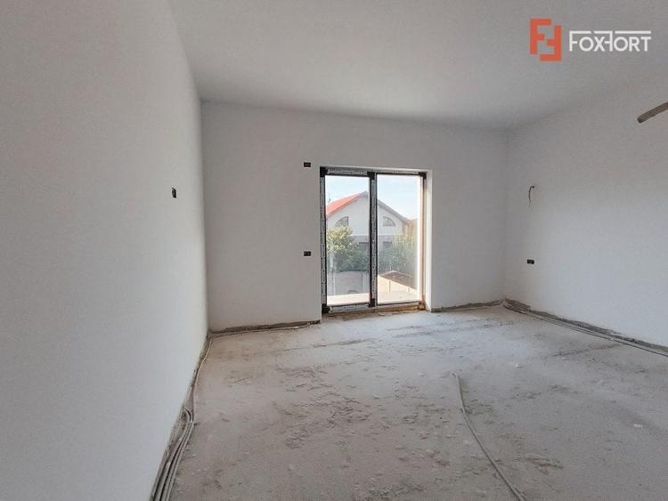 Duplex cu 4 camere cu Canalizare în Giroc