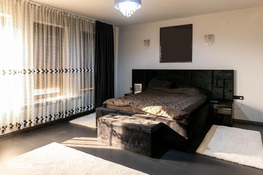 Casă cu 4 camere cu Teren 300 Mp în Central