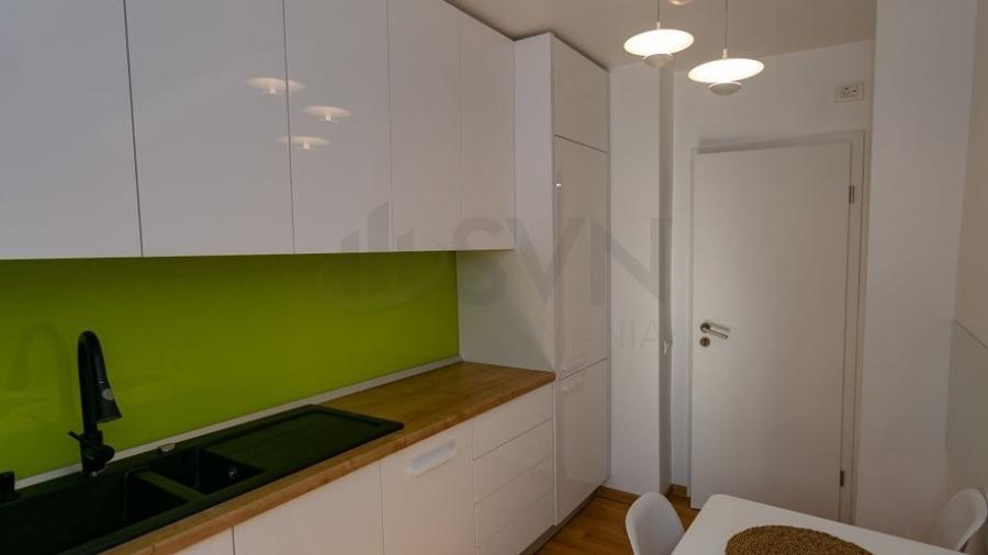 Apartament cu 3 camere semidecomandat în Titulescu