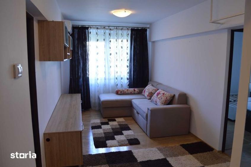 Apartament cu 3 camere decomandat în Tineretului