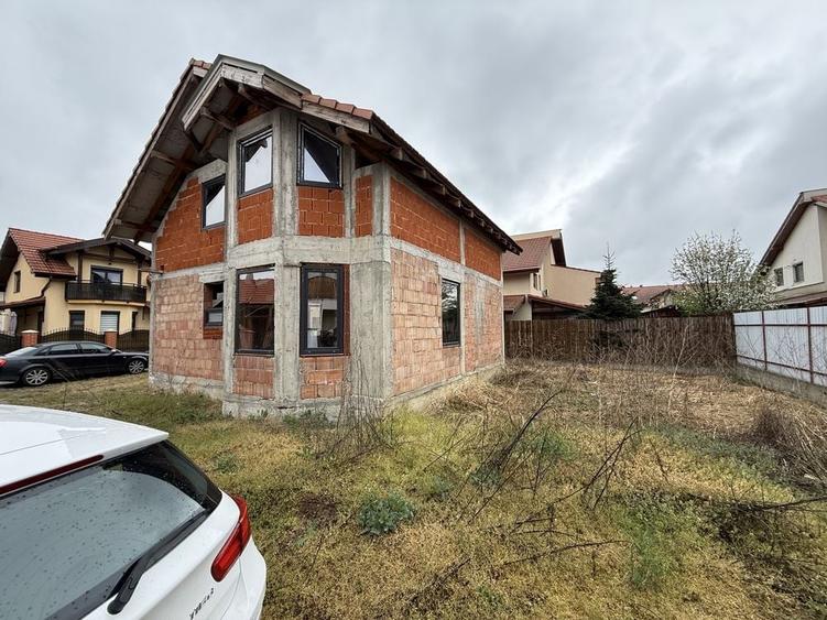 Casă cu 4 camere în Central