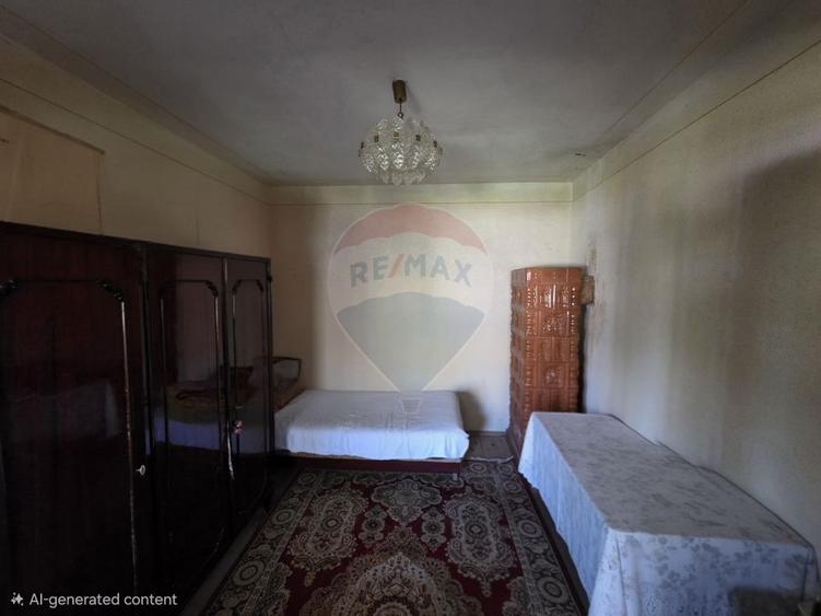 Casă individuală cu 4 camere cu Teren 2880 Mp în Giulvăz
