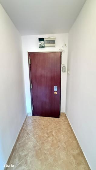 Apartament cu 3 camere în Decebal