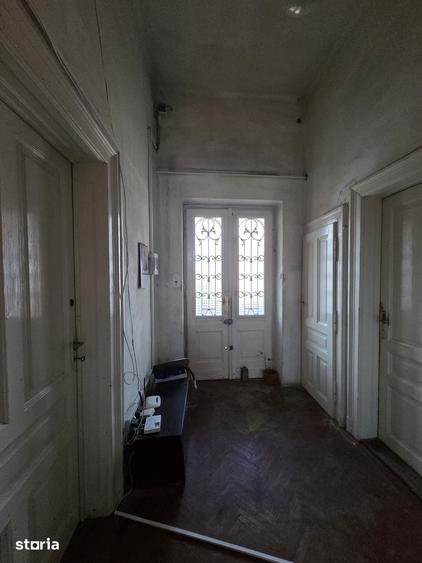 Apartament cu 4 camere în Central