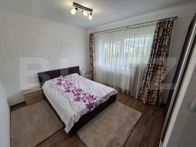 Apartament cu 3 camere decomandat, mobilat în Est