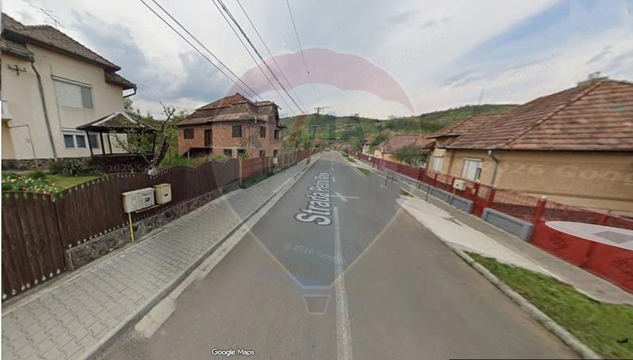 Casă cu Teren 1440 Mp în Central