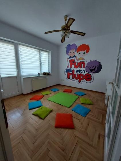 Casă individuală cu 12 camere cu Canalizare în Nord