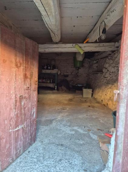 Casă individuală cu 4 camere cu Teren 132 Mp în Central