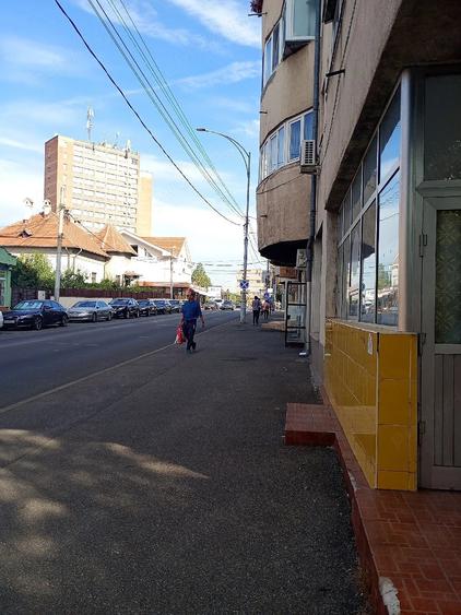 Spațiu comercial, de 10 mp, în Traian