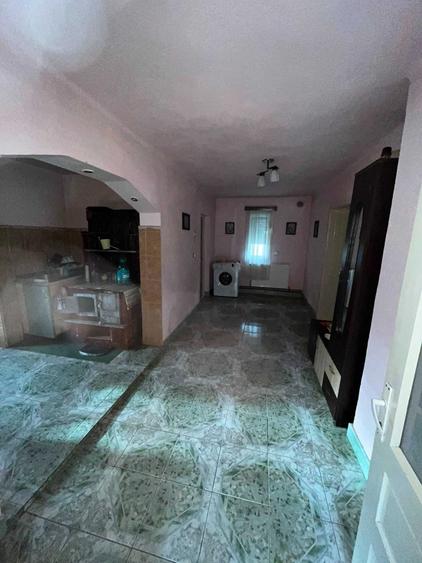 Casă cu 3 camere în Rebrișoara