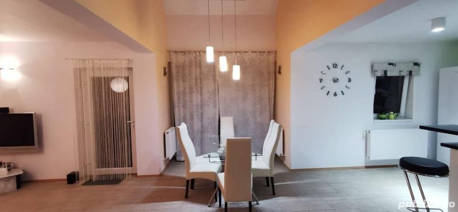 Casă cu 5 camere în Santăul Mare