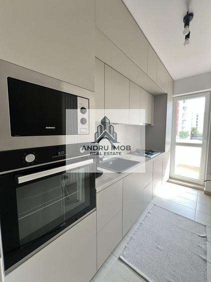 Apartament cu 2 camere decomandat, mobilat în Central