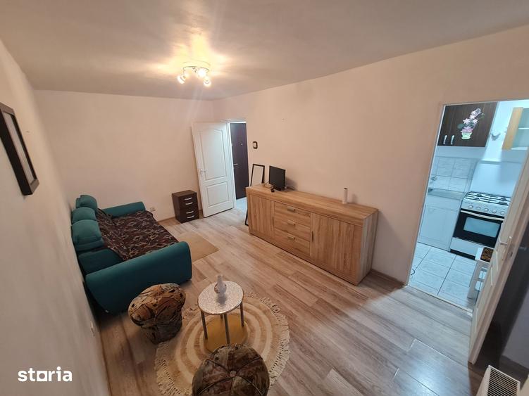 Garsonieră decomandată în Micălaca