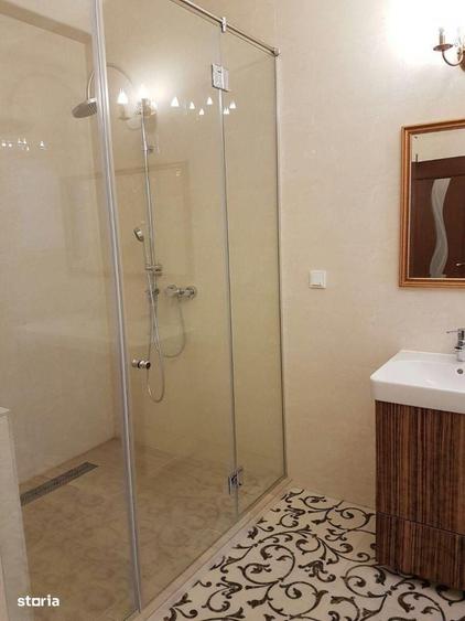 Casă cu 4 camere cu Teren 370 Mp în Central