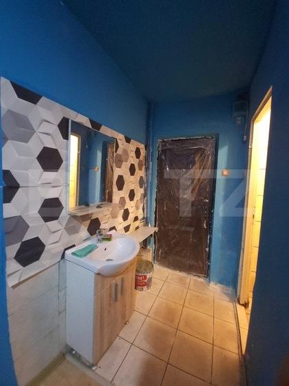Garsonieră decomandată, mobilată în Valea Rosie