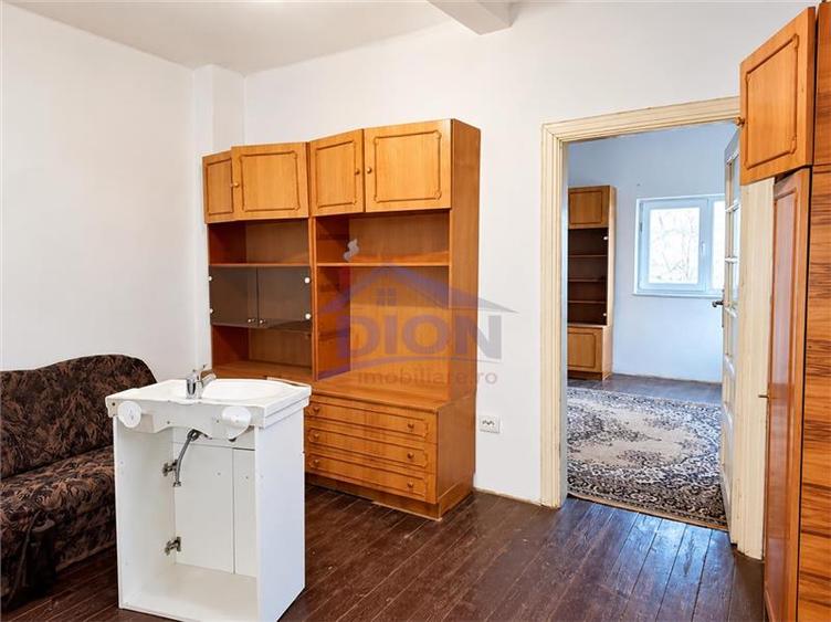 Casă individuală cu 4 camere cu Teren 207 Mp în Central